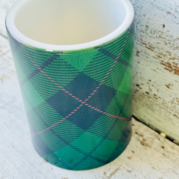 *Green Plaid Timer Pillar Christmas Candle 3”x4” - Picture 9 of 11